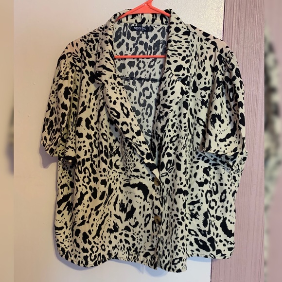 Nasty Gal Leopard Print V-Neck Button Blouse Top – Size 18 - Picture 3 of 4